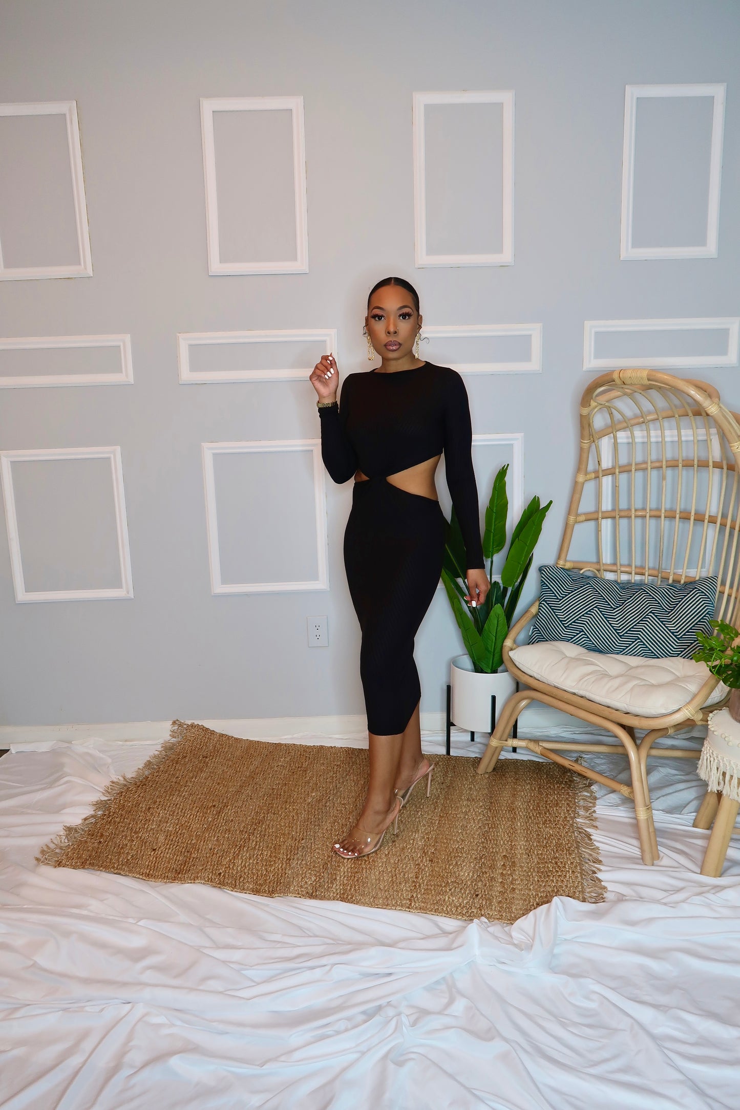 Mindy Long Sleeve Midi Dress-Black